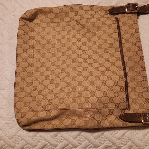 Gucci Handbags - Authentic Gucci saddlebag